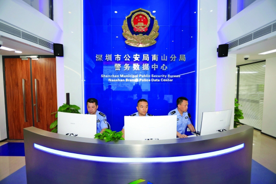 dcna030904_b.jpg
