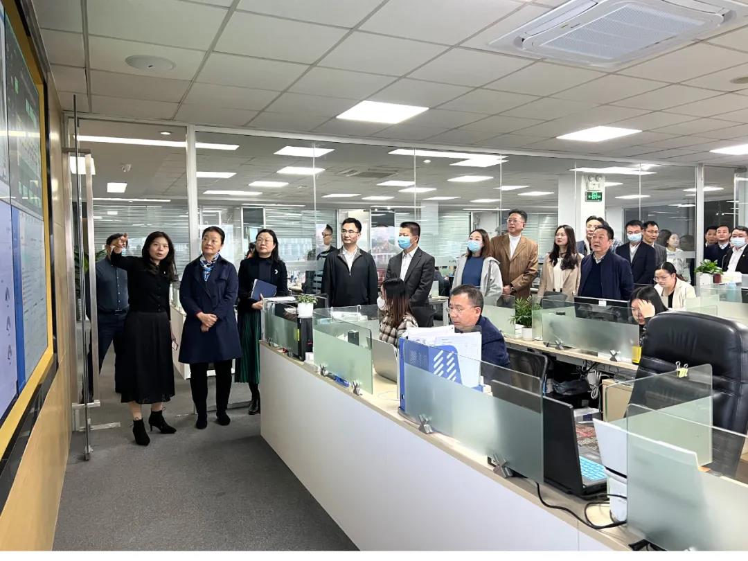 脉山龙公司图片.jpg
